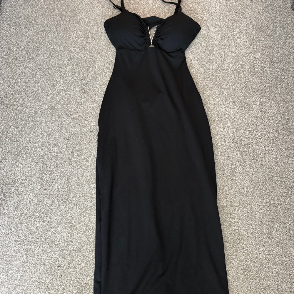 Bombshell Sportswear Hourglass Black Midi Dress - Picture 3 of 6